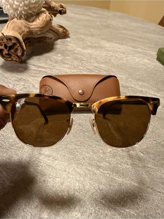 Ray-Ban Other - Ray-Ban RB3016 Clubmaster Sunglasses Tortoise Gold Brown Lens 51-21 w/ Case